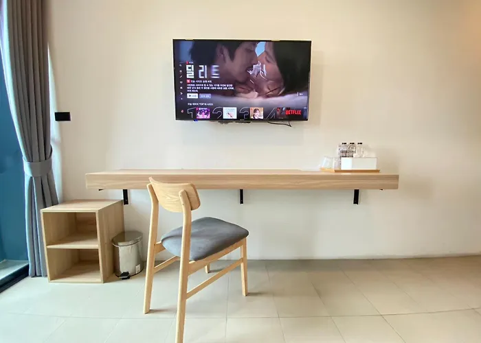 Double J Hotel